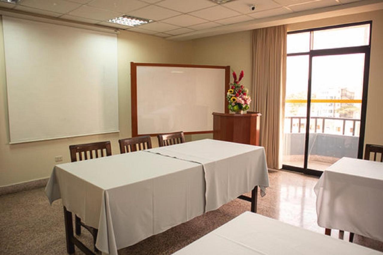 Hotel Ferrua Lima